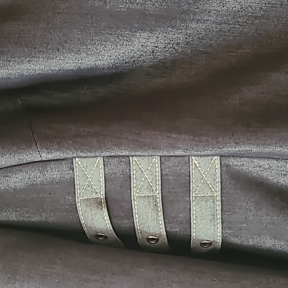 Suit - Picture 2 of 7